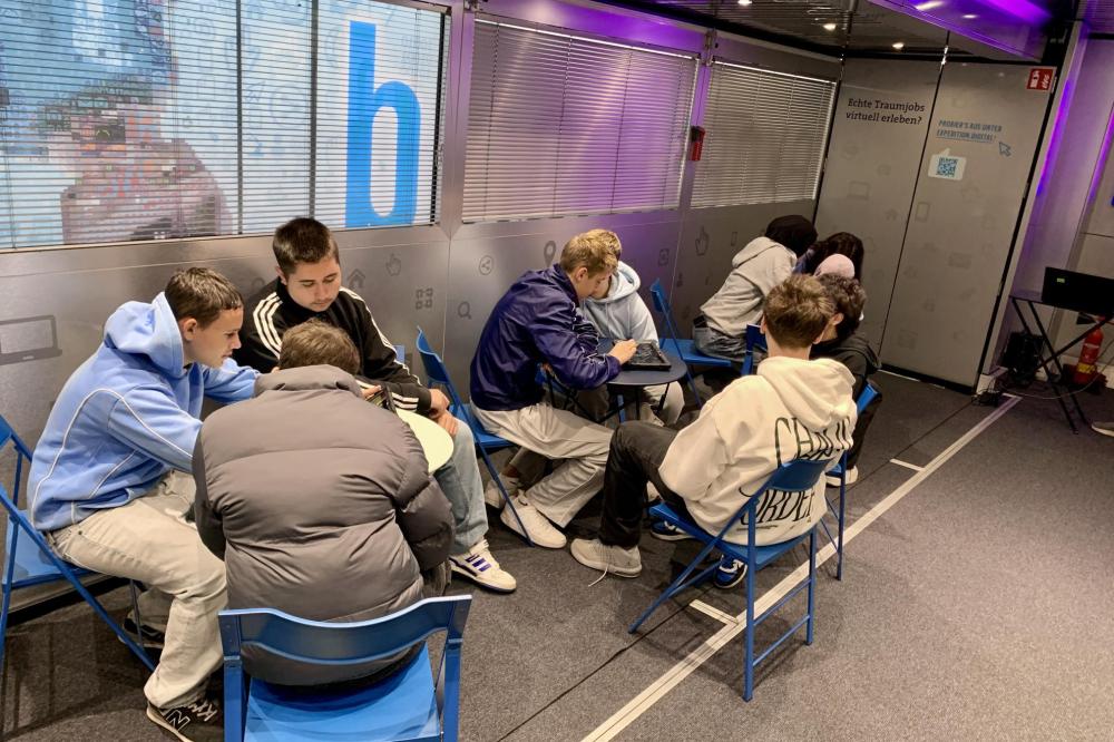 Expedition D-Truck Klasse 8a gegen KI